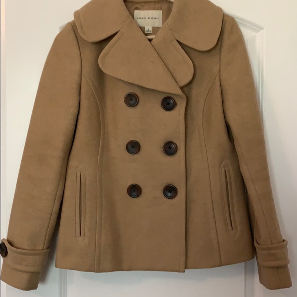 Beautiful Banana Republic Camel Colored Pea Coat